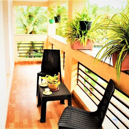 Premium 2 Bhk Green Suites Арпора Экстерьер фото