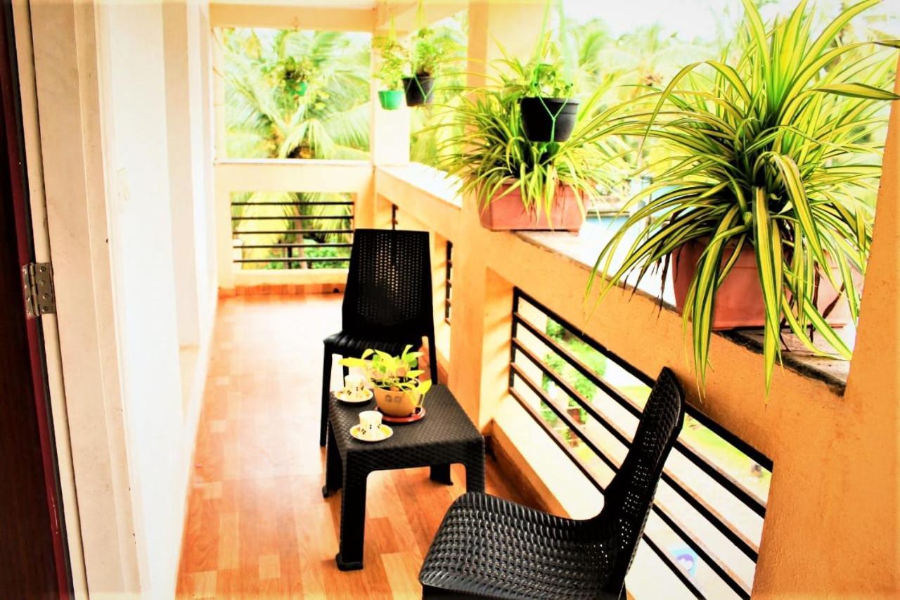 Premium 2 Bhk Green Suites Арпора Экстерьер фото